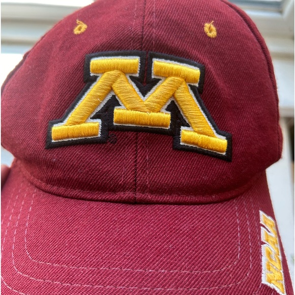 Vintage Zephyr wool blend maroon & gold University of Minnesota Gopher hat cap - Picture 3 of 5